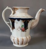 CAFETIERA ANTICA DIN PORTELAN RUSESC, PERIOADA IMPERIALA - KUZNETSOV RUSIA