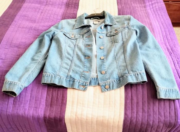 Jachetă nouă de blugi Victoria&#039; s Secret din bumbac mărimea 44 din SUA pentru femei