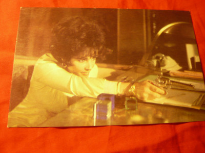 Ilustrata cu Elisabeth Taylor cu pistol - Ed. Casa Filmului ACIN foto