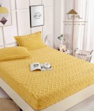 Cumpara ieftin Husa de pat cocolino,model tricot + 2 fete de perna 50x70cm,galbena - D086