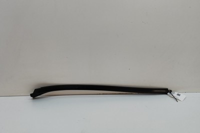 Ornament vertical parbriz dreapta MERCEDES-BENZ GLE W167 2023 OEM: A1676908812 | 30771322 foto