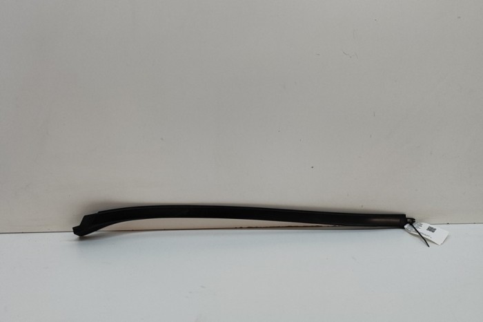 Ornament vertical parbriz dreapta MERCEDES-BENZ GLE W167 2023 OEM: A1676908812 | 30771322