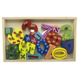 Set din lemn cu cifre din lemn