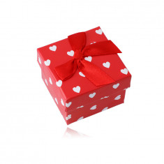 Cutie cadou ro?u pentru un inel sau cercei - inimi albe, arc decorativ ro?u foto
