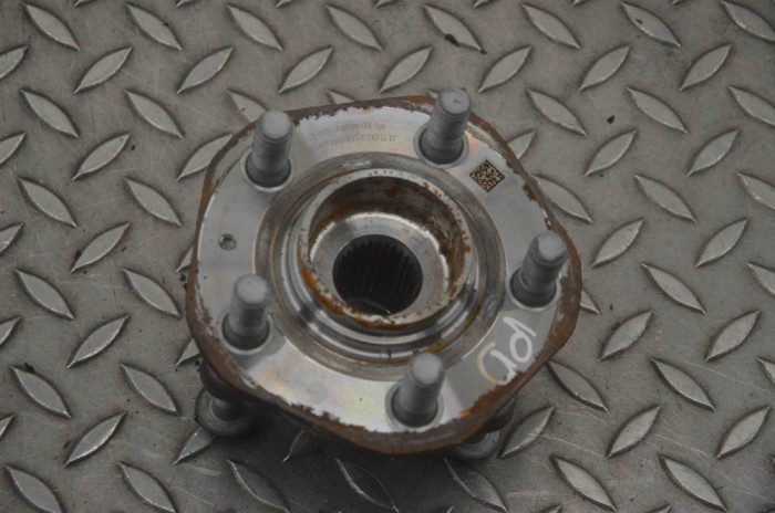 Rulment roata dreapta față TESLA MODEL Y 2022 OEM: 1044121-00-E