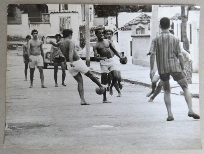 &quot;Fotbal de strada&quot; fotografie originala Brazilia cca 1970