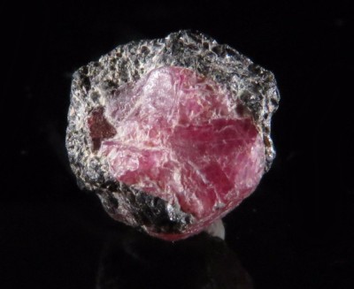 Rubin NATURAL rosu opac, cristal BRUT 11,20 ct. - extras din mina - netratat foto