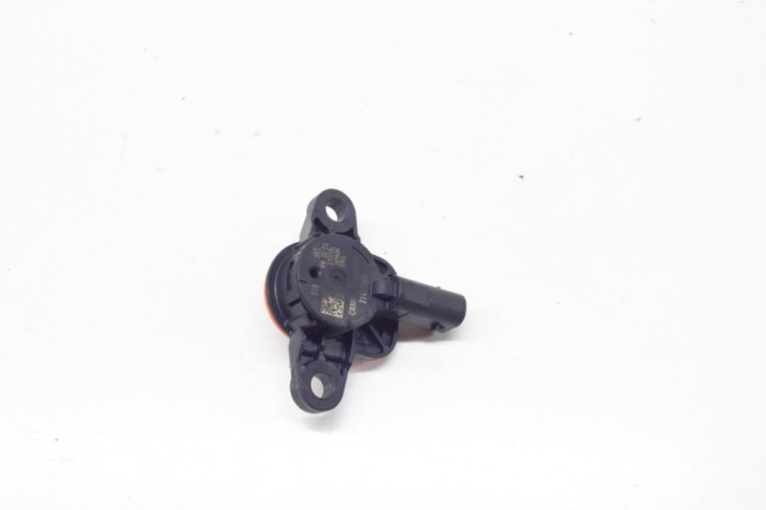 Senzor de impact dreapta față VOLVO XC40 536 2019 OEM: 0201190226,31451503,C83HA 14103968