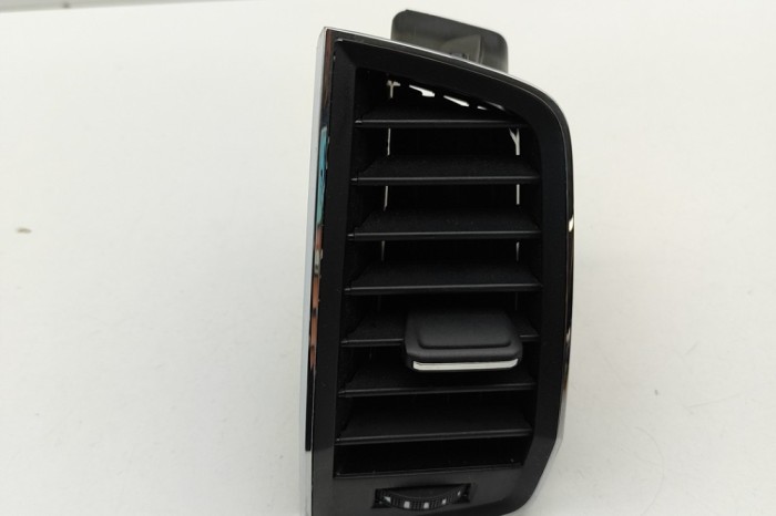 Gura de ventilație planșa de bord SKODA KAROQ NU7 2024 OEM: 57A819701A | 31847101