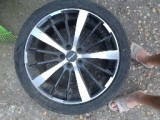 V&acirc;nd 4 cauciucuri Zeon CS-Sport ALL SEASON cu tot cu jante Tomason TN6 245/40R19