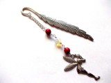 Semn de Carte Handmade cu Spiridus, Coral si Piatra Lunii - Accesorii Lectura, Cadou Original