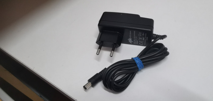 Alimentator AVM 12V 1.2A #13867