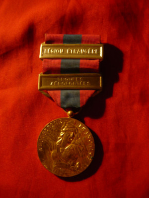 Medalia Armatei Nationale Franceze Legiunea Straina Trupe Aeropurtate ,cl.1aurit foto