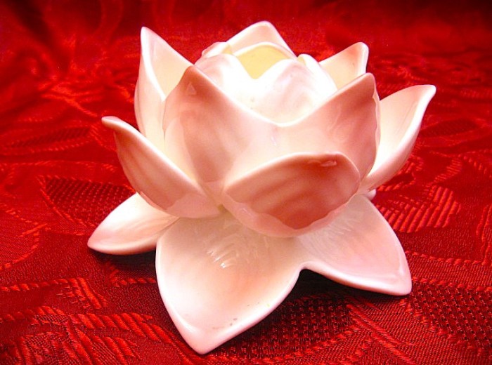 SFESNIC PORTELAN FORMANO - FLOARE DE LOTUS 10 CM