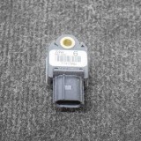 Senzor de impact st&acirc;nga spate TOYOTA HILUX VII Pick-up _N1_, _N2_, _N3_ 2016 OEM: 89831-04020 | 11280422