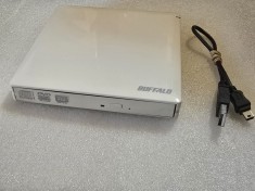 DVD Writer extern BUFFALO Slim, 8x, USB 2.0, Alb, Retail - poze reale