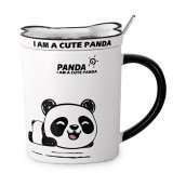 Cumpara ieftin Cana cu capac din ceramica si lingurita Pufo Little Panda pentru cafea sau ceai, 300 ml