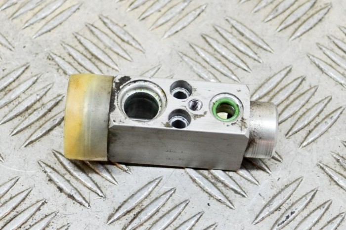 Supapa de expansiune aer condiționat JAGUAR XJ XJ40, XJ81 1993 13864341