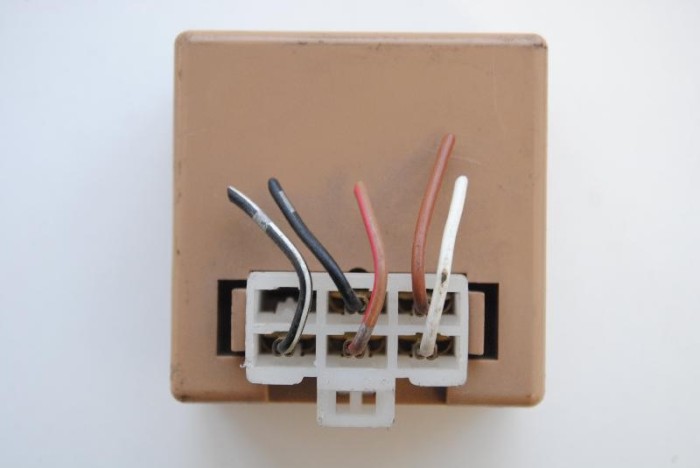Alt modul de control MITSUBISHI PAJERO III V7_W, V6_W 2002 OEM: 068000-5280MD369969 1754395