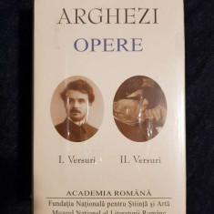 T. Arghezi – Opere 1, 2. Versuri (ed. lux, Academia Romana, 2 vol.)