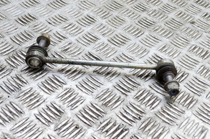 Bieleta stabilizatoare dreapta față JAGUAR F-PACE X761 2019 OEM: HK83-3B438-AA 14486643
