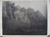 Valea Calinestilor, Valcea, efectele eroziunii// fotografie Ion Popescu Voitesti, Romania 1900 - 1950, Portrete