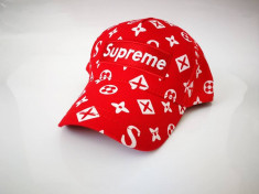 Sapca Louis Vuitton Supreme foto