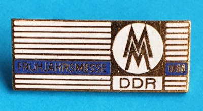 Insigna veche email la cald DDR - Germania Democrata 1966 foto