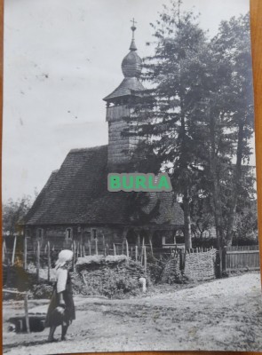 Fotografie interbelica mare; Biserica veche din satul Coltirea, jud. Satu Mare foto