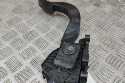 Pedala de accelerație TESLA MODEL Y 2021 OEM: 1188695-00-A 22595108 foto