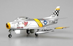 Macheta Easy Model, F-86F30, 39FS/51 FW, Flown by Chrles McSain. Kroea, 1953 1:72 foto