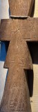 PRISTOLNIC, PECETAR VECHI SCULPTAT IN LEMN DE CIRES(SIGILIU PENTRU PRESCURI,DATAT..) DIMENSIUNI :163 x 53 x 25 mm.