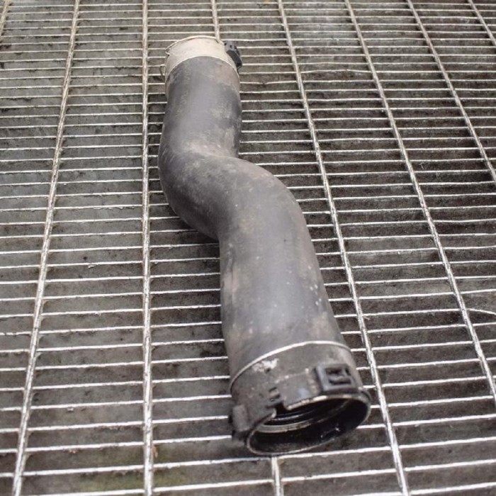 Furtun intercooler dreapta BMW 5 F10 2010 10696364