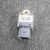 Senzor de impact lateral dreapta TOYOTA VERSO _R2_ 2013 OEM: 89831-0F040 | 10809055