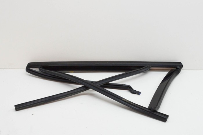 Chedar geam ușă st&acirc;nga spate BMW X3 G01, F97 2019 OEM: 7410049 13851805