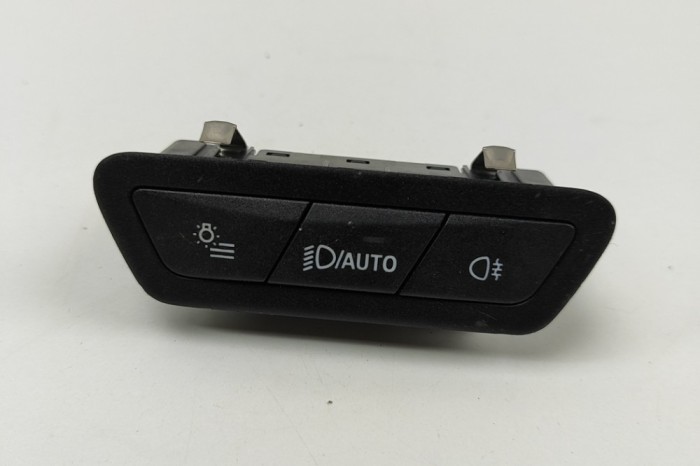 Modul de control comutator faruri BMW iX I20 2022 OEM: 5A49FF0 30704204