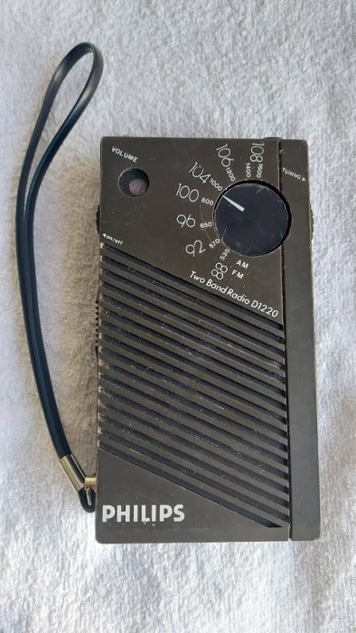 RADIO PHILIPS D 1220 , FUNCTIONEAZA .