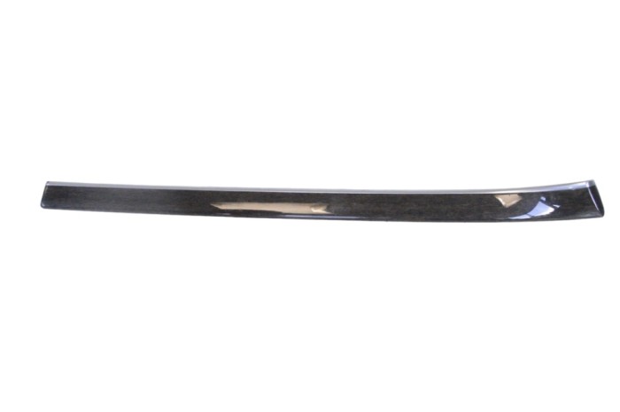 Ornament panou ușă dreapta față MERCEDES-BENZ S W222, V222, X222 2014 OEM: A2227202222 18180590