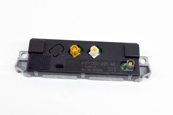 Amplificator de antena AUDI A5 8T3 2013 OEM: 8T0035225AA 15991764
