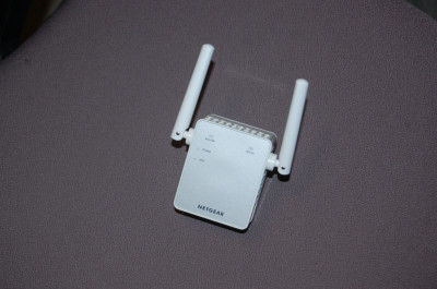 Range extender NETGEAR EX3700 AC750 WIFI RANGE EXTENDER foto