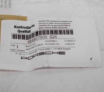 Capac c&amp;acirc;rlig de remorcare bara de protecție spate PORSCHE MACAN 95B 2015 OEM: 95B807500G2X 95B.807.500.G2X 3542464 foto