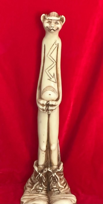 Sculptură de L. Toni