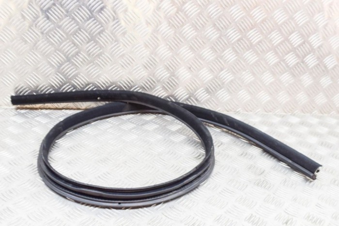 Garnitura ușă dreapta față MERCEDES-BENZ E Cabrio A207 2015 OEM: A2076920476 | 13453722