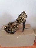 OFERTA :Pantofi damă (60 perechi) - 600 lei