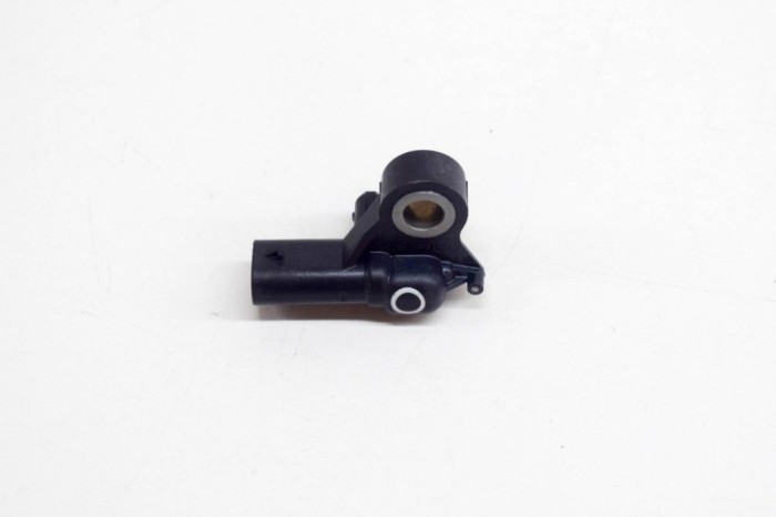 Senzor de impact dreapta față MERCEDES-BENZ A W177 2019 OEM: A1679050700 15205093