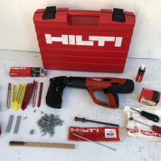 Pistol puscat cuie in Beton Hilti DX 460