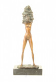 Femeie dezbracandu-se - statueta din bronz pe soclu din marmura SL-88, Nuduri