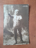 Fotografie tip carte postala, actorul Ciucurete in Orfeu in Infern, inceput de secol XX