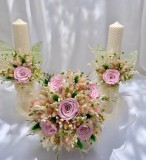 Set buchet, lumanari si cocarda, cu trandafiri criogenati , plante naturale uscate si stabilizate cu lumanari tip fagure din ceara naturala, Eventissimi&reg;