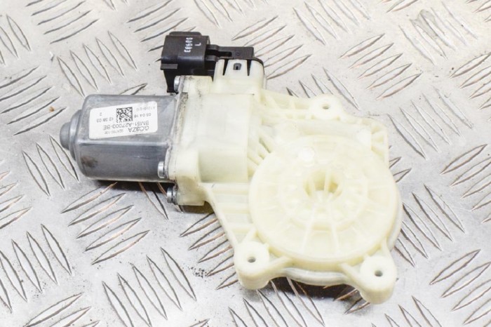 Motor macara geam ușă dreapta spate FORD FOCUS III 2016 OEM: 924760-106,A12964819,A65083-112,BM51-A27000-BE | 11483072